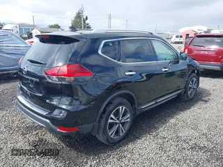 2017 Nissan Rogue SL with VIN 5N1AT2MV9HC868890, listed as a IAAI auction lot 41924174 with 91,037 mi miles. Bid and sale history available at carsss.com. Image 4.