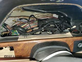 1988 Mercedes-Benz 560 с VIN WDBCA39D9JA414664, выставлен на аукционе Copart как лот 60161275 с пробегом Не указан миль и Чистый • Clean title. История ставок и продаж доступна на DreamBid. Изображение 9.