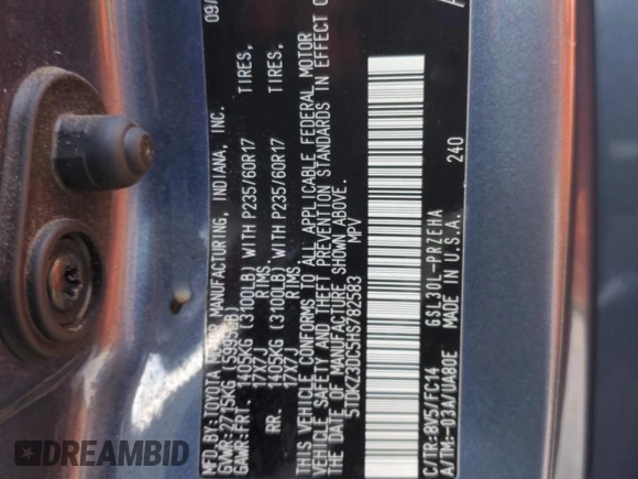 2017 Toyota Sienna LE Auto Access Seat with VIN 5TDKZ3DC5HS782583, listed as a Copart auction lot 60624395 with 171,311 mi miles and Salvage title. Bid and sale history available at DreamBid. Image 13.