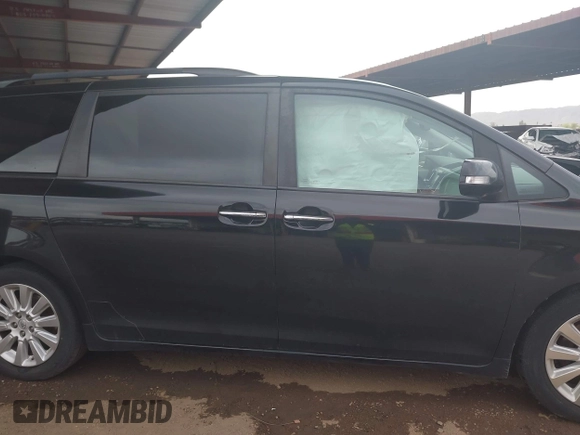 2014 Toyota Sienna XLE with VIN 5TDYK3DC0ES518522, listed as a IAAI auction lot 42025124 with 1 mi miles. Bid and sale history available at carsss.com. Image 13.