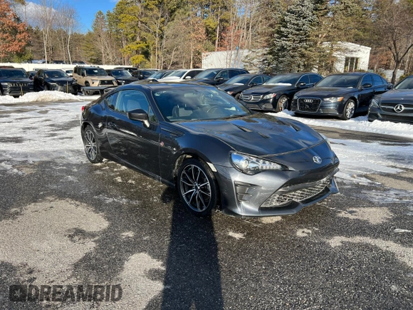 2017 Toyota 86 with VIN JF1ZNAA15H9703385, listed as a Copart auction lot 89024785 with 60,334 mi miles and Salvage Title. Bid and sale history available at carsss.com. Image 1.