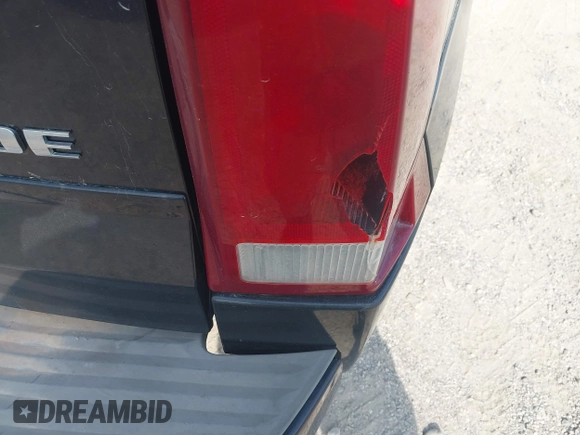 2005 Cadillac Escalade z VIN 1GYEK63N85R238220, wystawiony jako IAAI lot #42498575 z przebiegiem 229 529 mil mil oraz . Historia ofert i sprzedaży dostępna na DreamBid. Obrazek 6.