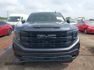 2022 GMC Sierra 1500 Elevation z VIN 3GTUUCET7NG648612, wystawiony jako IAAI lot #42098162 z przebiegiem Nie podano mil oraz . Historia ofert i sprzedaży dostępna na DreamBid. Obrazek 12.