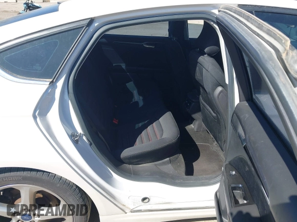 2015 Ford Fusion SE with VIN 3FA6P0H70FR169716, listed as a IAAI auction lot 41920902 with 288,875 mi miles. Bid and sale history available at carsss.com. Image 8.