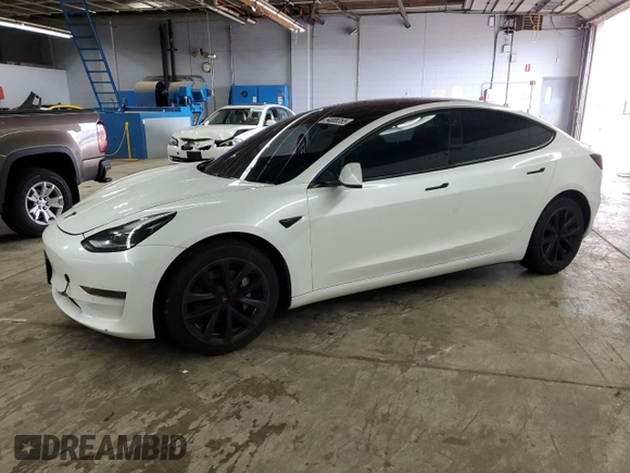 2021 Tesla Model 3 Standard Range Plus z VIN 5YJ3E1EA4MF943036, wystawiony jako Copart lot #54008355 z przebiegiem 62 981 mil mil oraz Szkoda całkowita • Salvage title. Historia ofert i sprzedaży dostępna na DreamBid. Obrazek 1.
