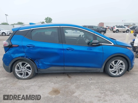 2023 Chevrolet Bolt EV 1LT z VIN 1G1FW6S08P4115045, wystawiony jako IAAI lot #42326150 z przebiegiem 42 357 mil mil oraz . Historia ofert i sprzedaży dostępna na DreamBid. Obrazek 13.