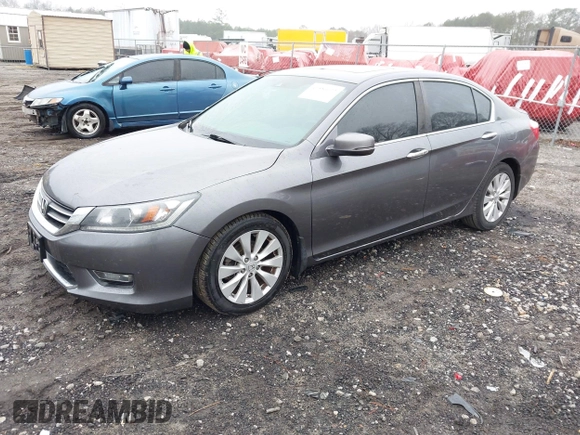 2013 Honda Accord Sdn EX-L with VIN 1HGCR2F87DA282201, listed as a IAAI auction lot 41556072 with 215,119 mi miles. Bid and sale history available at carsss.com. Image 17.
