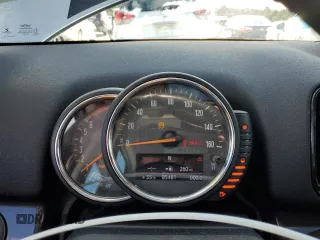 2017 MINI Countryman Cooper S with VIN WMZYT5C3XH3B67492, listed as a Copart auction lot 44361175 with 85,481 mi miles and Salvage title. Bid and sale history available at DreamBid. Image 9.