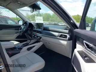 2020 Kia Telluride S with VIN 5XYP64HC7LG018450, listed as a IAAI auction lot 42072769 with 93,110 mi miles and . Bid and sale history available at DreamBid. Image 5.