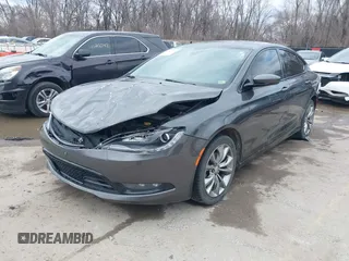 2015 Chrysler 200 S with VIN 1C3CCCBB2FN542480, listed as a IAAI auction lot 41749285 with 164,316 mi miles. Bid and sale history available at carsss.com. Image 17.