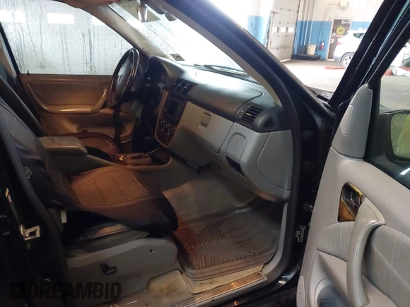 2005 Mercedes-Benz M 350 with VIN 4JGAB57E15A541164, listed as a IAAI auction lot 42179617 with 206,517 mi miles and . Bid and sale history available at DreamBid. Image 5.