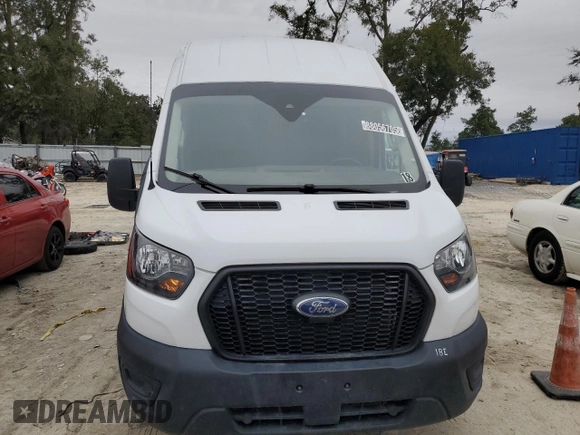 2023 Ford Transit Cargo z VIN 1FTBR1X83PKB01645, wystawiony jako Copart lot #88056705 z przebiegiem 52 948 mil mil oraz Czysty tytuł • Clean title. Historia ofert i sprzedaży dostępna na DreamBid. Obrazek 5.