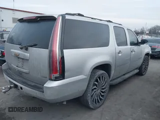 2011 Chevrolet Suburban LS with VIN 1GNSCHE07BR241468, listed as a IAAI auction lot 41376362 with 277,907 mi miles. Bid and sale history available at carsss.com. Image 4.
