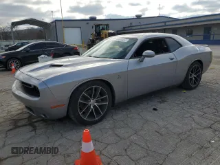 2016 Dodge Challenger 392 Hemi Scat Pack Shaker z VIN 2C3CDZFJ3GH349976, wystawiony jako Copart lot #45194535 z przebiegiem 107 978 mil mil oraz Czysty tytuł • Clean title. Historia ofert i sprzedaży dostępna na DreamBid. Obrazek 1.