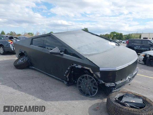 2024 Tesla Cybertruck z VIN 7G2CEHED5RA042424, wystawiony jako IAAI lot #41242343 z przebiegiem 1 222 mil mil oraz . Historia ofert i sprzedaży dostępna na DreamBid. Obrazek 1.