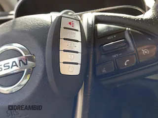 2017 Nissan Maxima SV z VIN 1N4AA6AP8HC365378, wystawiony jako IAAI lot #41984258 z przebiegiem 159 267 mil mil oraz . Historia ofert i sprzedaży dostępna na DreamBid. Obrazek 11.