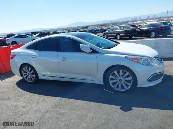 2017 Hyundai Azera Limited with VIN KMHFH4JG9HA579125, listed as a IAAI auction lot 41718120 with NaN miles. Bid and sale history available at carsss.com. Image 13.