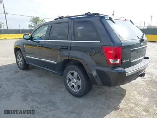 2005 Jeep Grand Cherokee Limited with VIN 1J4HR58205C574335, listed as a IAAI auction lot 42107907 with 191,161 mi miles. Bid and sale history available at carsss.com. Image 3.