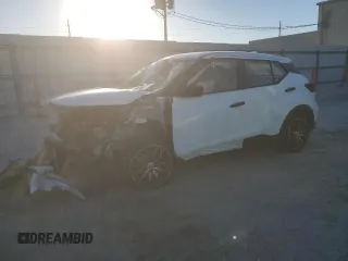 2022 Nissan Kicks S z VIN 3N1CP5BV1NL490430, wystawiony jako Copart lot #84976804 z przebiegiem Nie podano mil oraz Nie do naprawy • Non repairable. Historia ofert i sprzedaży dostępna na DreamBid. Obrazek 1.