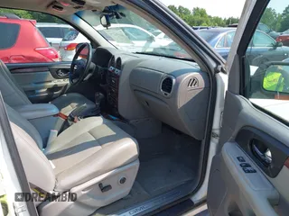 2005 GMC Envoy SLT z VIN 1GKET16M356162209, wystawiony jako IAAI lot #42396274 z przebiegiem 210 139 mil mil oraz . Historia ofert i sprzedaży dostępna na DreamBid. Obrazek 5.