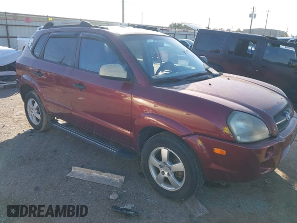2005 Hyundai Tucson GL with VIN KM8JM12B75U108866, listed as a IAAI auction lot 41218960 with 111,319 mi miles. Bid and sale history available at carsss.com. Image 1.
