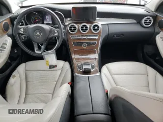 2016 Mercedes-Benz C 300 z VIN 55SWF4JB1GU120349, wystawiony jako Copart lot #55175825 z przebiegiem 135 610 mil mil oraz Szkoda całkowita • Salvage title. Historia ofert i sprzedaży dostępna na DreamBid. Obrazek 8.