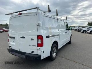 2018 Nissan NV Cargo S z VIN 1N6BF0KM8JN817094, wystawiony jako Copart lot #73167034 z przebiegiem 188 235 mil mil oraz Czysty tytuł • Clean title. Historia ofert i sprzedaży dostępna na DreamBid. Obrazek 4.
