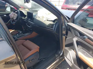 2023 Audi Q5 S line Prestige с VIN WA1FAAFY7P2054575, выставлен на аукционе IAAI как лот 42541896 с пробегом Не указан миль и . История ставок и продаж доступна на DreamBid. Изображение 5.