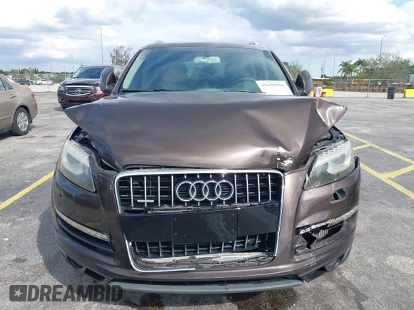 2011 Audi Q7 3.0L TDI Prestige with VIN WA1VMAFE0BD008205, listed as a IAAI auction lot 41692958 with 127,901 mi miles. Bid and sale history available at carsss.com. Image 12.