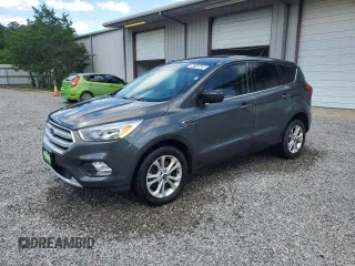 2019 Ford Escape SE z VIN 1FMCU9GD9KUB30526, wystawiony jako Copart lot #55160635 z przebiegiem 100 320 mil mil oraz Tytuł czysty. Historia ofert i sprzedaży dostępna na DreamBid. Obrazek 1.