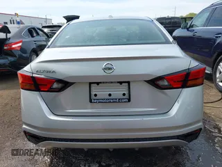 2019 Nissan Altima S with VIN 1N4BL4BV8KC127540, listed as a IAAI auction lot 42075905 with 155,809 mi miles and . Bid and sale history available at carsss.com. Image 17.