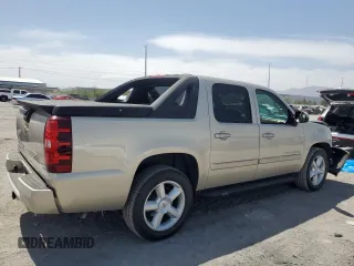 2007 Chevrolet Avalanche LTZ z VIN 3GNEC12037G218415, wystawiony jako Copart lot #61975825 z przebiegiem 86 519 mil mil oraz Szkoda całkowita • Salvage title. Historia ofert i sprzedaży dostępna na DreamBid. Obrazek 3.