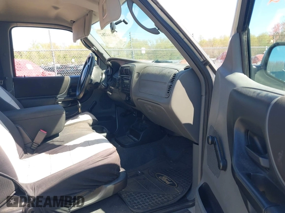 2004 Ford Ranger XL Fleet with VIN 1FTZR15E44TA15645, listed as a IAAI auction lot 42144282 with 252,612 mi miles. Bid and sale history available at carsss.com. Image 5.
