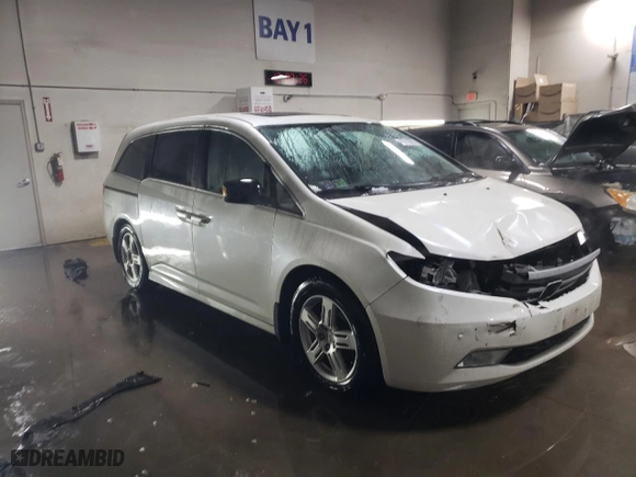 2013 Honda Odyssey Touring with VIN 5FNRL5H91DB049407, listed as a Copart auction lot 45710665 with 223,583 mi miles and Salvage Title. Bid and sale history available at carsss.com. Image 4.