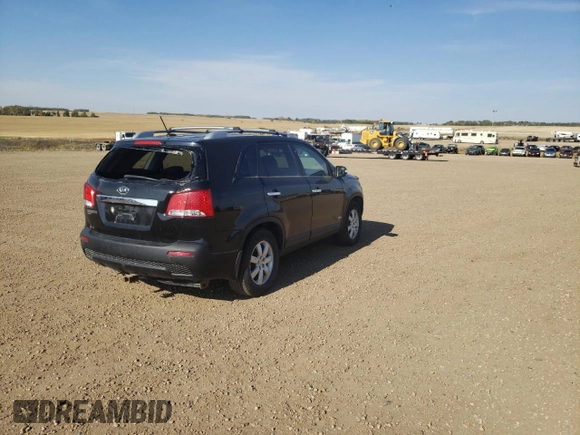 2012 Kia Sorento LX with VIN 5XYKTDA2XCG195661, listed as a Copart auction lot 46891985 with 0 mi miles and Non Repairable. Bid and sale history available at carsss.com. Image 4.