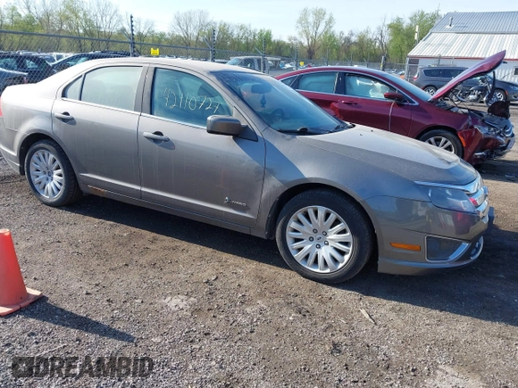2010 Ford Fusion Hybrid with VIN 3FADP0L30AR376210, listed as a IAAI auction lot 42110727 with 108,897 mi miles. Bid and sale history available at carsss.com. Image 1.
