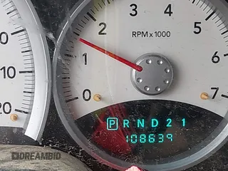 2008 Dodge Dakota с VIN 1D7HW68NX8S560117, выставлен на аукционе IAAI как лот 42383642 с пробегом 108 639 миль миль и . История ставок и продаж доступна на DreamBid. Изображение 15.