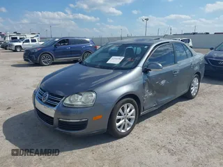 2010 Volkswagen Jetta SEL with VIN 3VWRX7AJ8AM158567, listed as a IAAI auction lot 42344380 with 151,481 mi miles and . Bid and sale history available at DreamBid. Image 2.