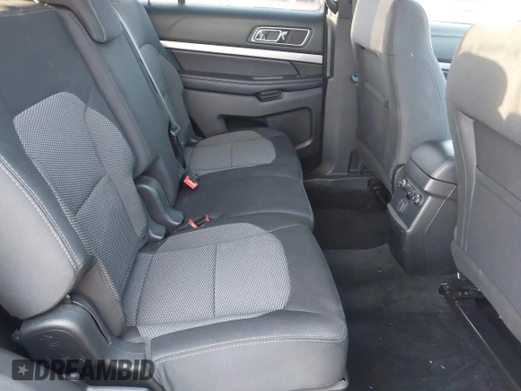 2018 Ford Explorer XLT z VIN 1FM5K7D85JGA11962, wystawiony jako IAAI lot #42049582 z przebiegiem 104 411 mil mil oraz . Historia ofert i sprzedaży dostępna na DreamBid. Obrazek 8.