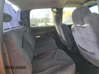 2001 GMC Sierra 1500HD SLE z VIN 1GTGK13U51F165800, wystawiony jako Copart lot #82983364 z przebiegiem 139 686 mil mil oraz Szkody całkowita. Historia ofert i sprzedaży dostępna na DreamBid. Obrazek 10.