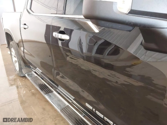 2019 GMC Sierra 1500 SLT with VIN 3GTU9DED1KG137280, listed as a IAAI auction lot 41787879 with 67,782 mi miles. Bid and sale history available at carsss.com. Image 12.