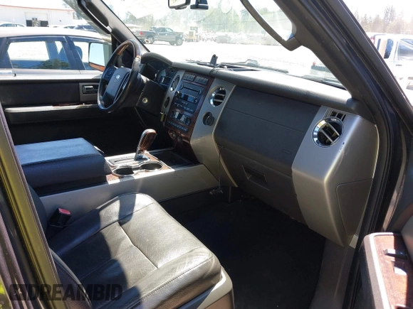 2007 Ford Expedition Max Limited z VIN 1FMFK20587LA41024, wystawiony jako IAAI lot #42366795 z przebiegiem 189 588 mil mil oraz . Historia ofert i sprzedaży dostępna na DreamBid. Obrazek 5.