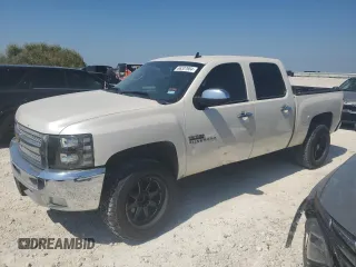 2013 Chevrolet Silverado 1500 LT with VIN 3GCPCSE04DG203551, listed as a Copart auction lot 80787474 with 211,558 mi miles and Salvage Title. Bid and sale history available at carsss.com. Image 1.