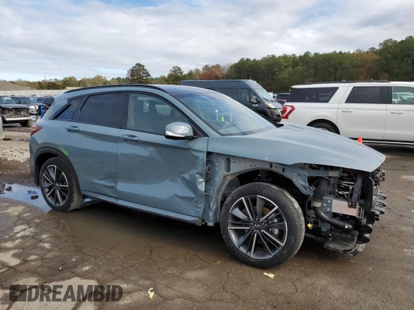 2024 Infiniti QX50 Sport with VIN 3PCAJ5FA2RF107869, listed as a Copart auction lot 82900624 with 545 mi miles and Salvage title. Bid and sale history available at DreamBid. Image 4.