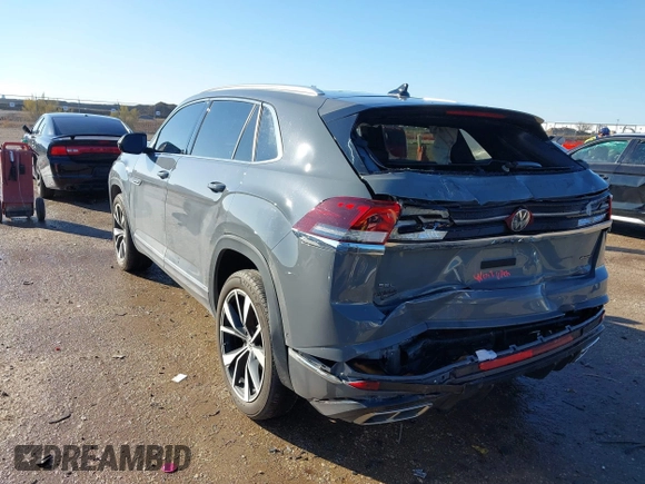 2024 Volkswagen Atlas SEL Premium R-Line z VIN 1V2FE2CA9RC223529, wystawiony jako IAAI lot #41188547 z przebiegiem 24 711 mil mil oraz . Historia ofert i sprzedaży dostępna na DreamBid. Obrazek 3.