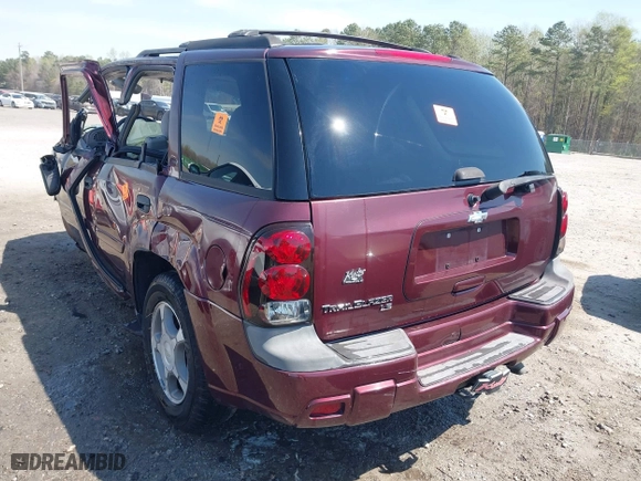 2007 Chevrolet TrailBlazer LS with VIN 1GNDS13S972124367, listed as a IAAI auction lot 41851140 with 151,021 mi miles. Bid and sale history available at carsss.com. Image 3.