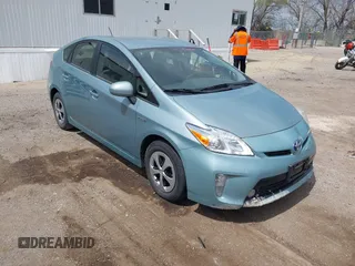 2015 Toyota Prius Four with VIN JTDKN3DU0F1885117, listed as a IAAI auction lot 42067117 with 152,786 mi miles and . Bid and sale history available at DreamBid. Image 1.