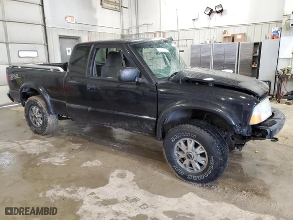 2002 GMC Sonoma SLS with VIN 1GTCT19W728186335, listed as a Copart auction lot 47469925 with 163,902 mi miles and Salvage Title. Bid and sale history available at carsss.com. Image 4.