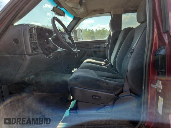 2006 GMC Sierra 2500HD Work Truck with VIN 1GTHK29D66E223055, listed as a Copart auction lot 62826635 with 355,735 mi miles and Non repairable. Bid and sale history available at DreamBid. Image 7.