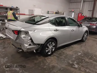 2019 Nissan Altima 2.5 S with VIN 1N4BL4BV9KC149515, listed as a IAAI auction lot 41236906 with 85,052 mi miles. Bid and sale history available at carsss.com. Image 4.
